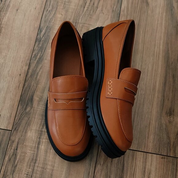 ZBY Women's Classic Brown Penny Loafers, Size 9. - Picture 4 of 16